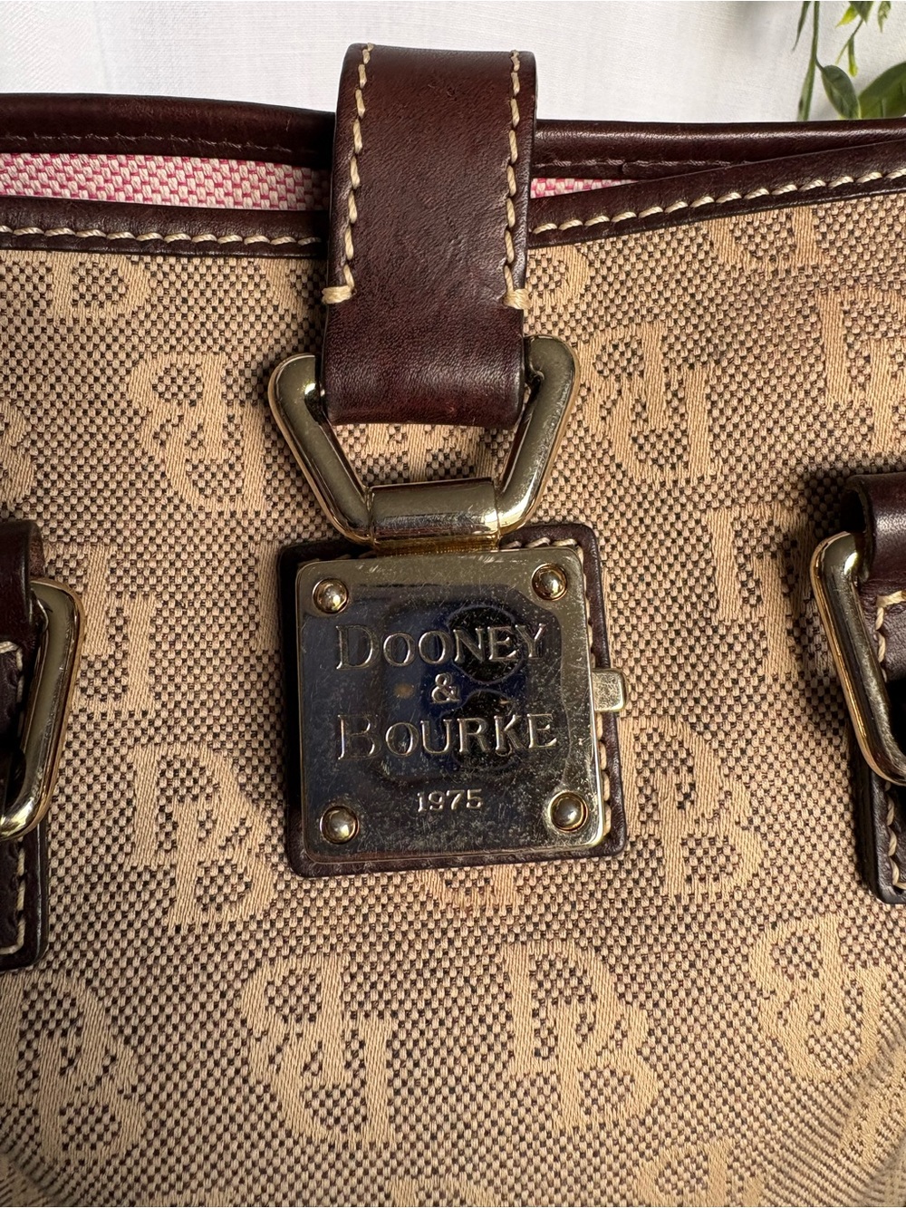 Vintage Dooney & Bourke Monogram Canvas Bucket Tote Bag Tan Brown 1975 Plate - Picture 8 of 12